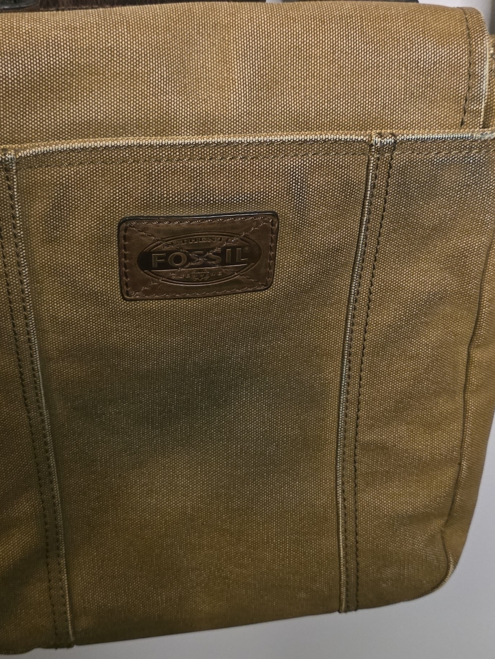 VNTG Fossil Tan Canvas Messenger Bag with Brown Leather Accents - Picture 6 of 12